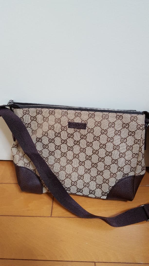 グッチGUCCI　ショルダーバッグ