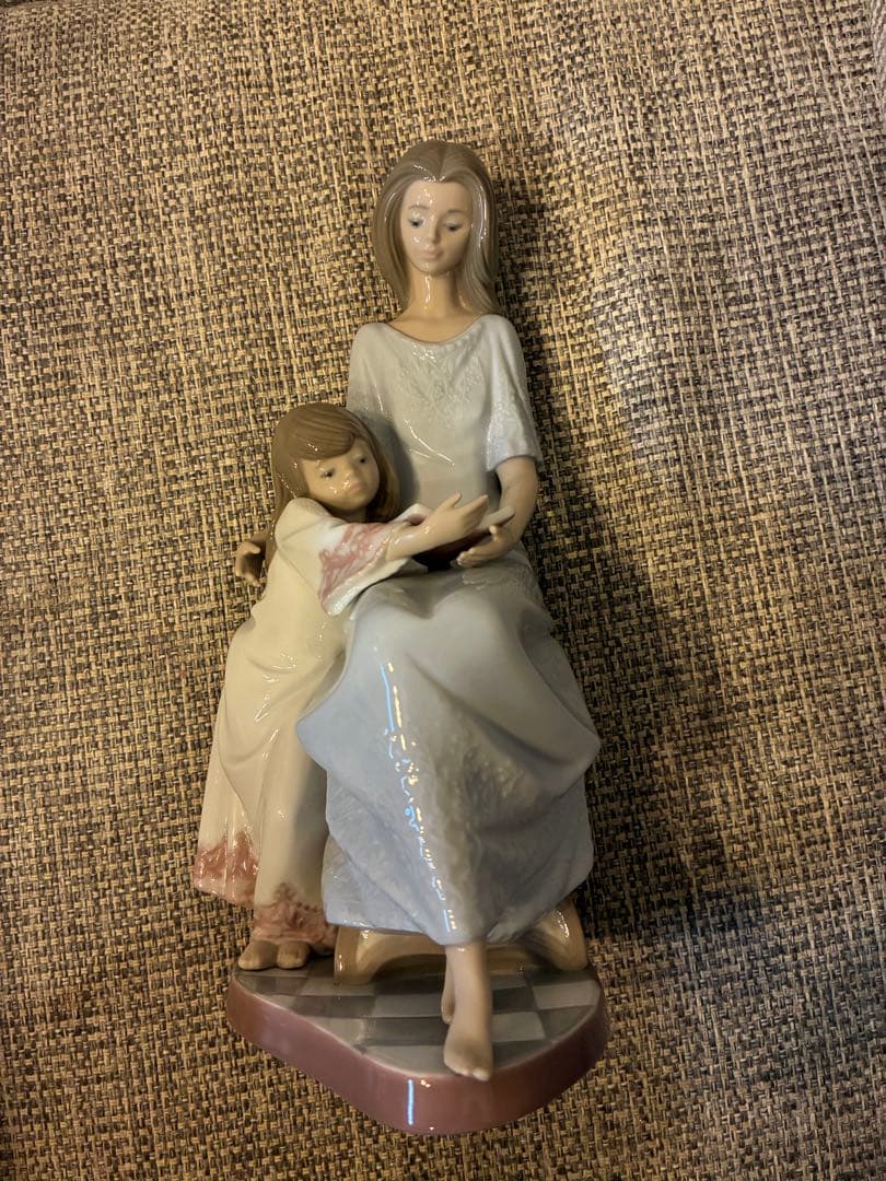 【1/6お値下げ中】LLADRO リヤドロ　おやすみ前のご本