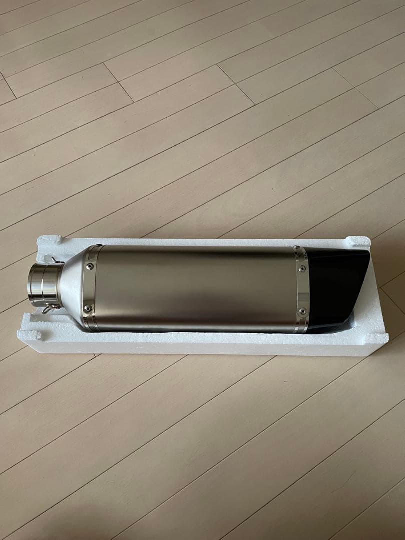 60.5 汎用マフラー　カーボンエンド