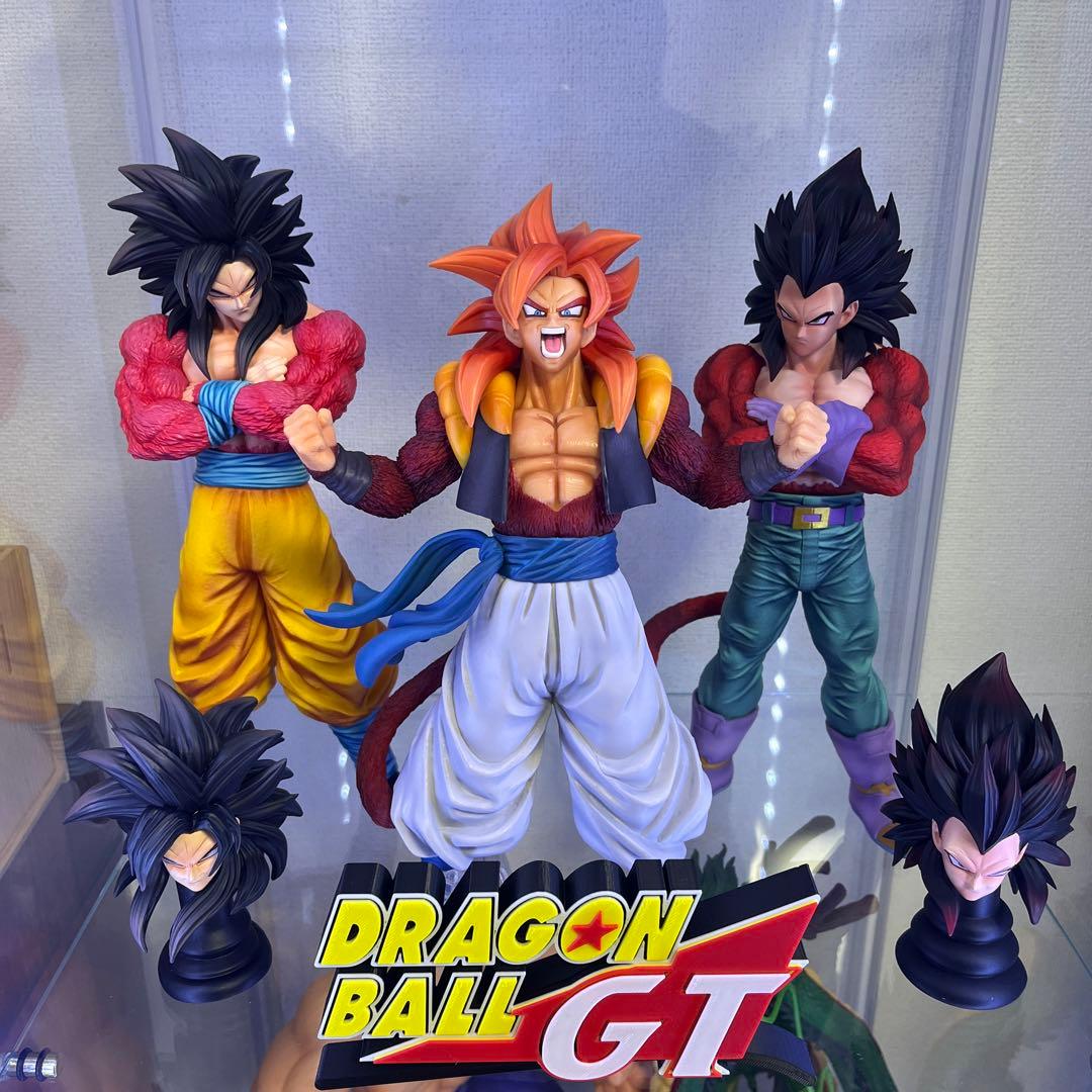 超サイヤ人4悟空、ベジータ、ゴジータフィギュア