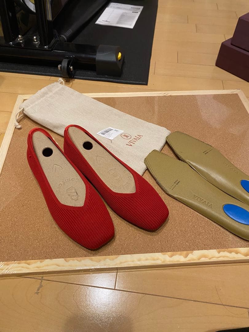 【値下げ不可】VIVAIA レッド フラットシューズ 23.5