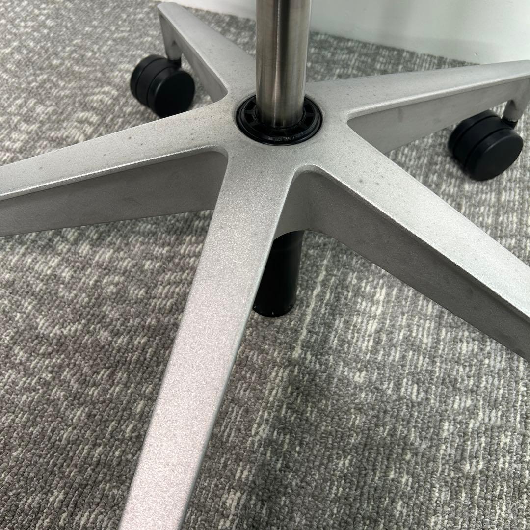 Herman millerハーマンミラーSetu（セトゥ）チェア.