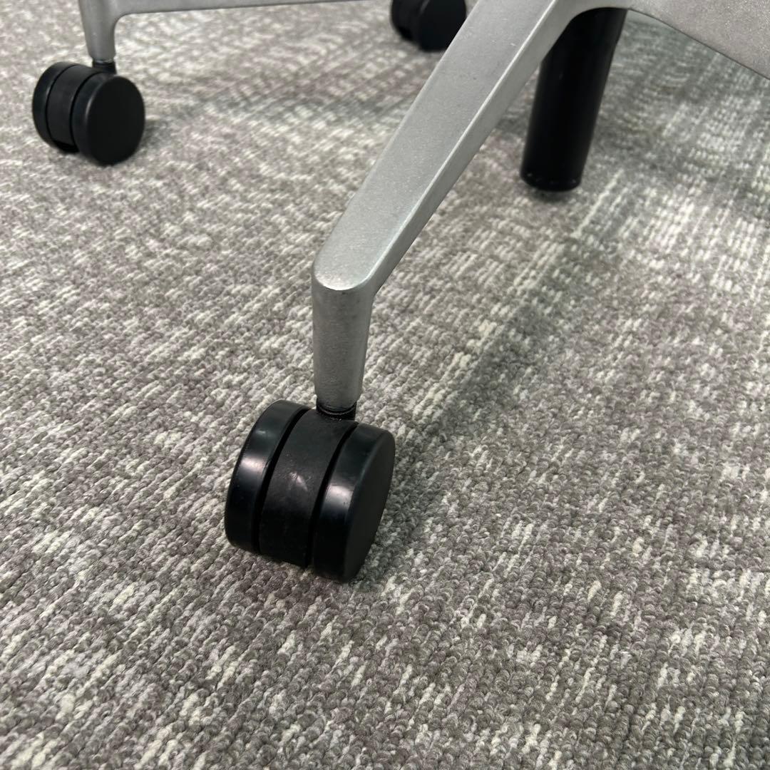 Herman millerハーマンミラーSetu（セトゥ）チェア.