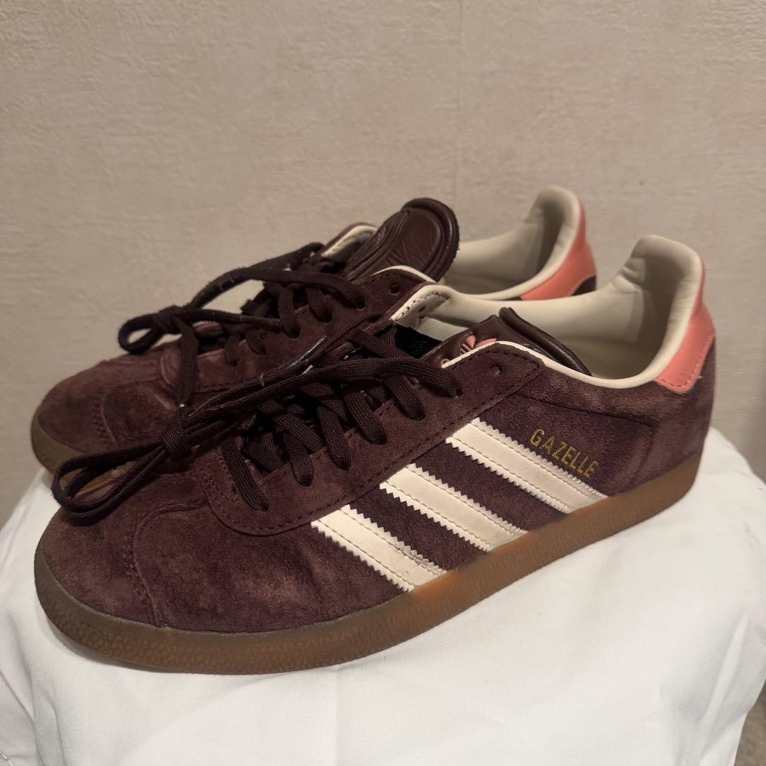 adidas Gazelle スニーカー ブラウン