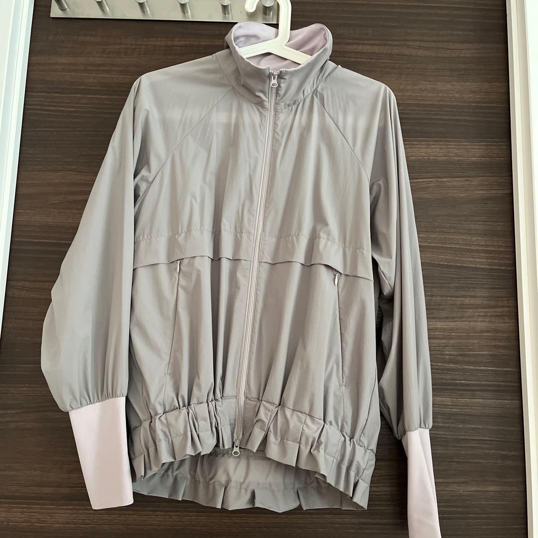 DANSKIN ジャケット　フードなし