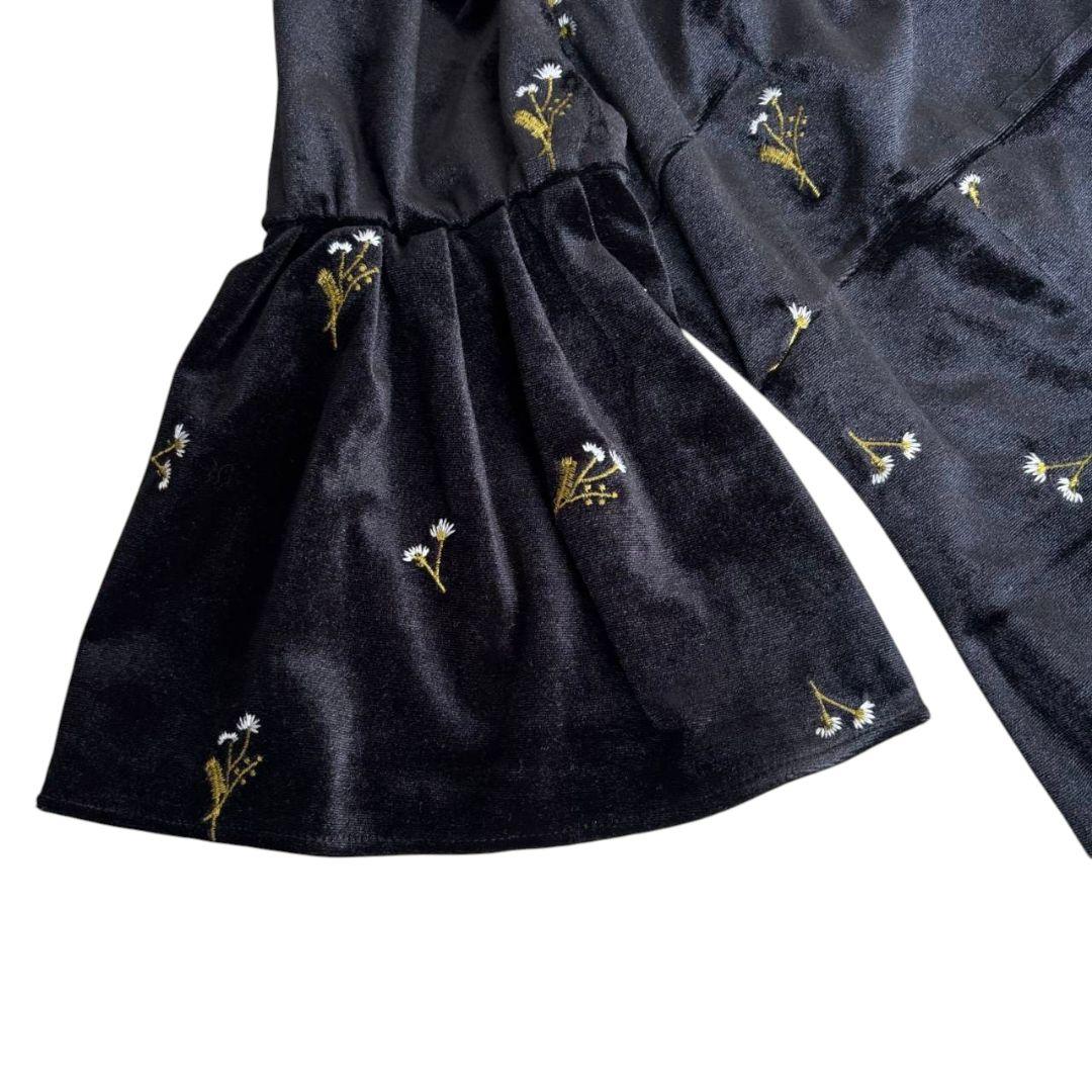 Kastane velour bell sleeve dress オケージョン