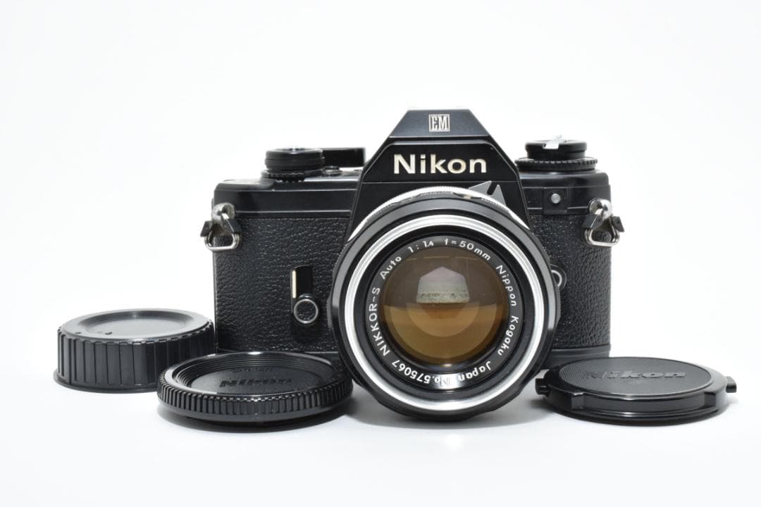 NIKON EM フィルムカメラ 50mm F1.4 おまけレンズセット カメラ