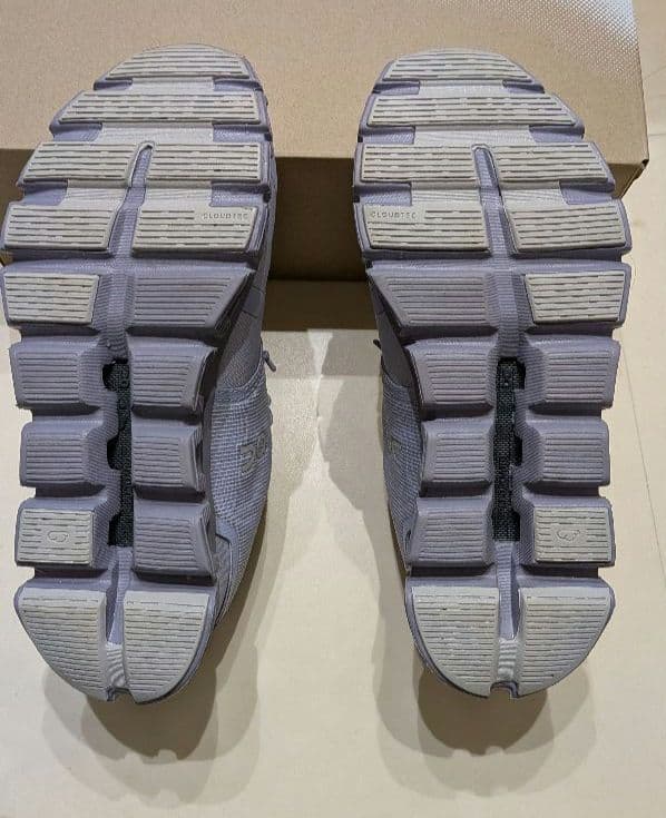 On Cloud Waterproof グレー スニーカー