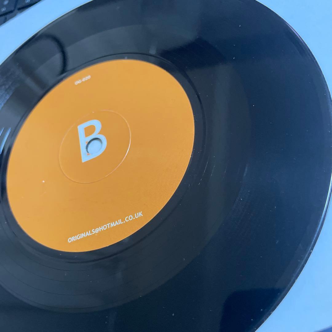 【7インチ】Pharrell Williams - Happy