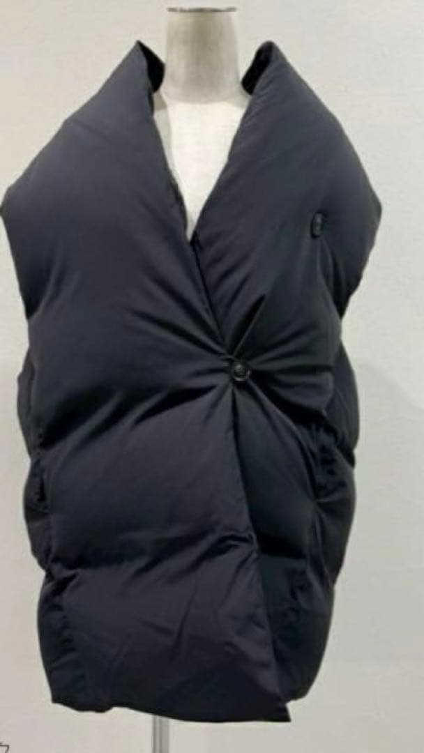 今期新作 ⭐︎CYAN TOKYOストールライクダウンベスト