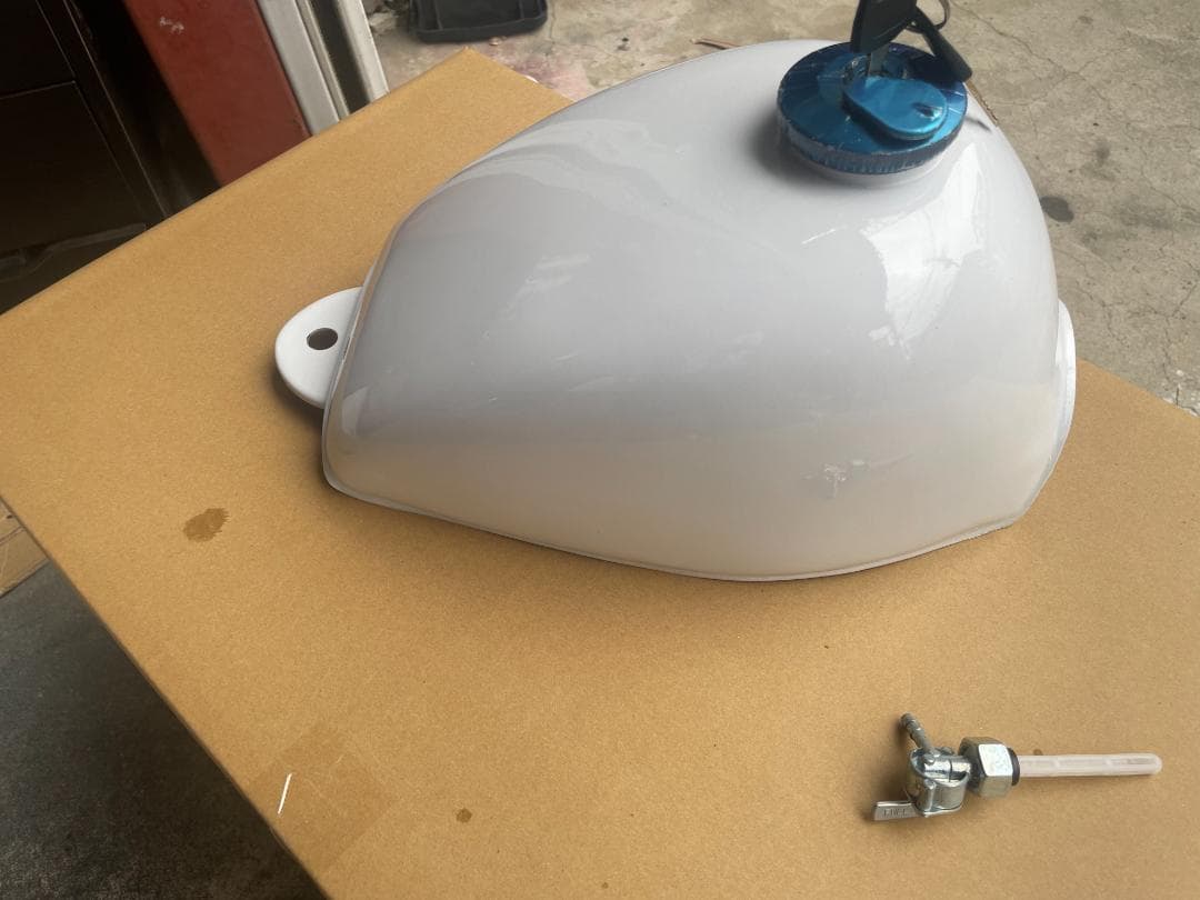 モンキー タンク 燃料ガソリンタンク 5L 白 社外新品