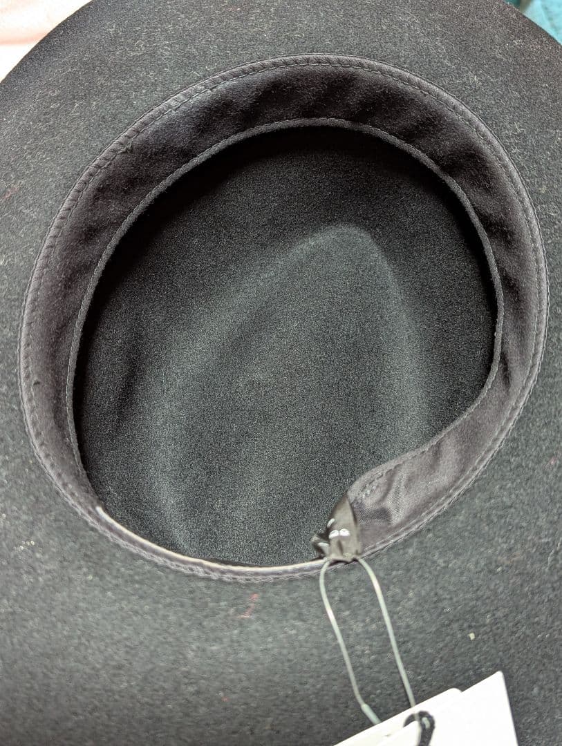 新品　タグ付き　ジャネッサレオン　JANESSA LEONE ハット　リング付き