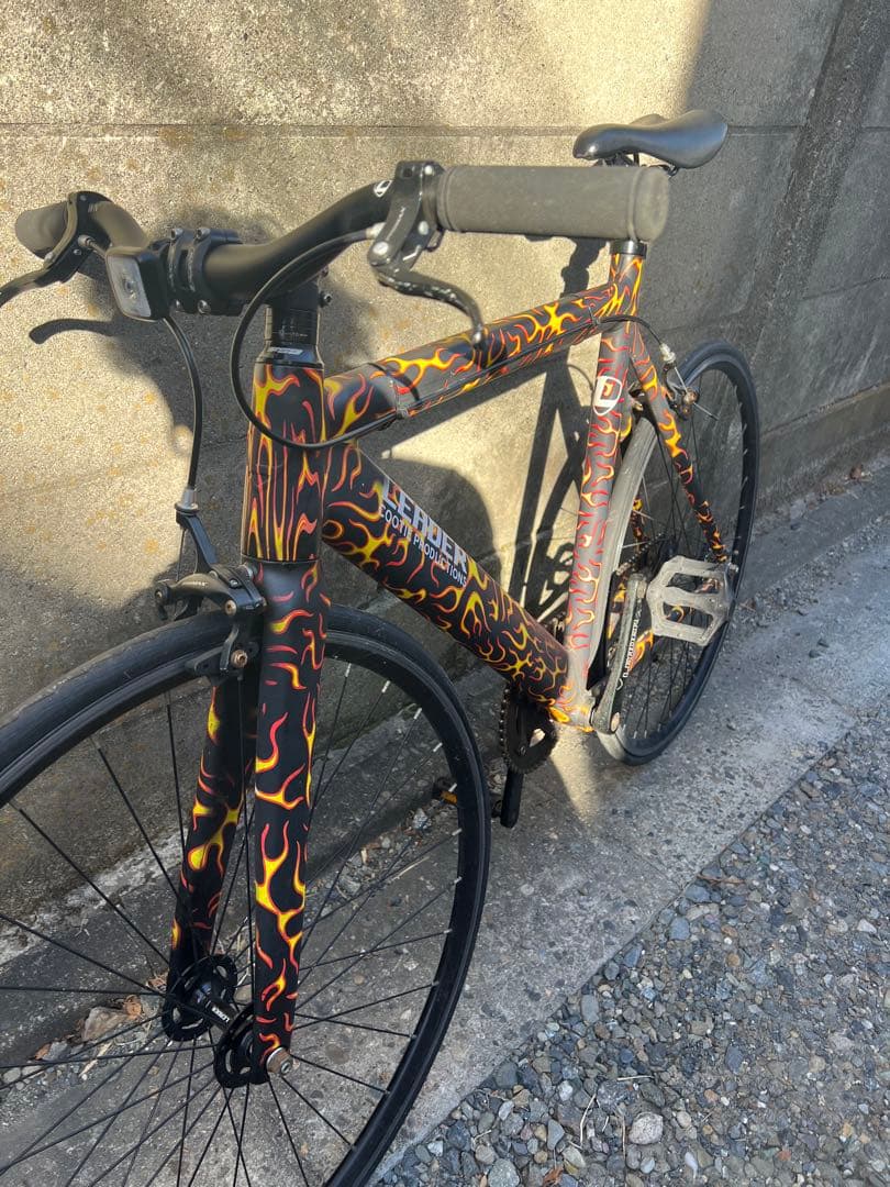 リーダーバイク　cootie LEADER シティサイクル 炎のグラフィック