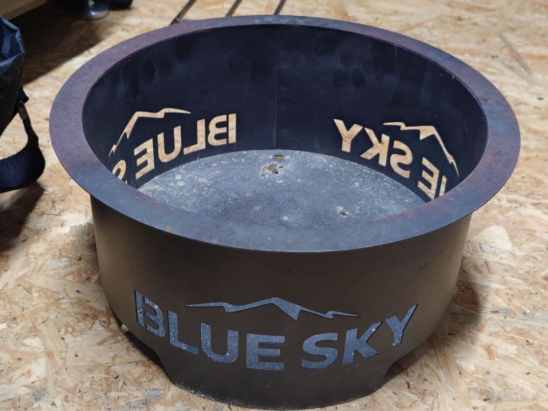 早いもの勝ち!! BLUE SKY 焚き火台 二次燃焼