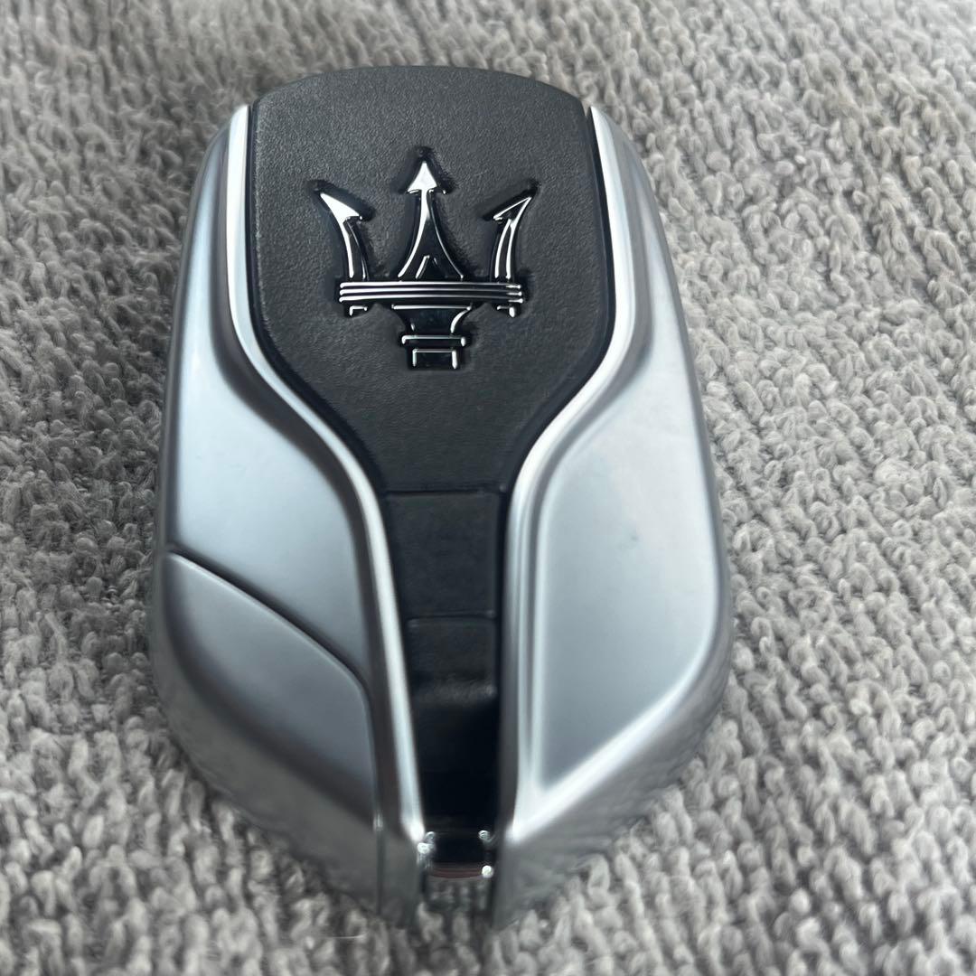 マセラティ チタン合金仕様スマートキー