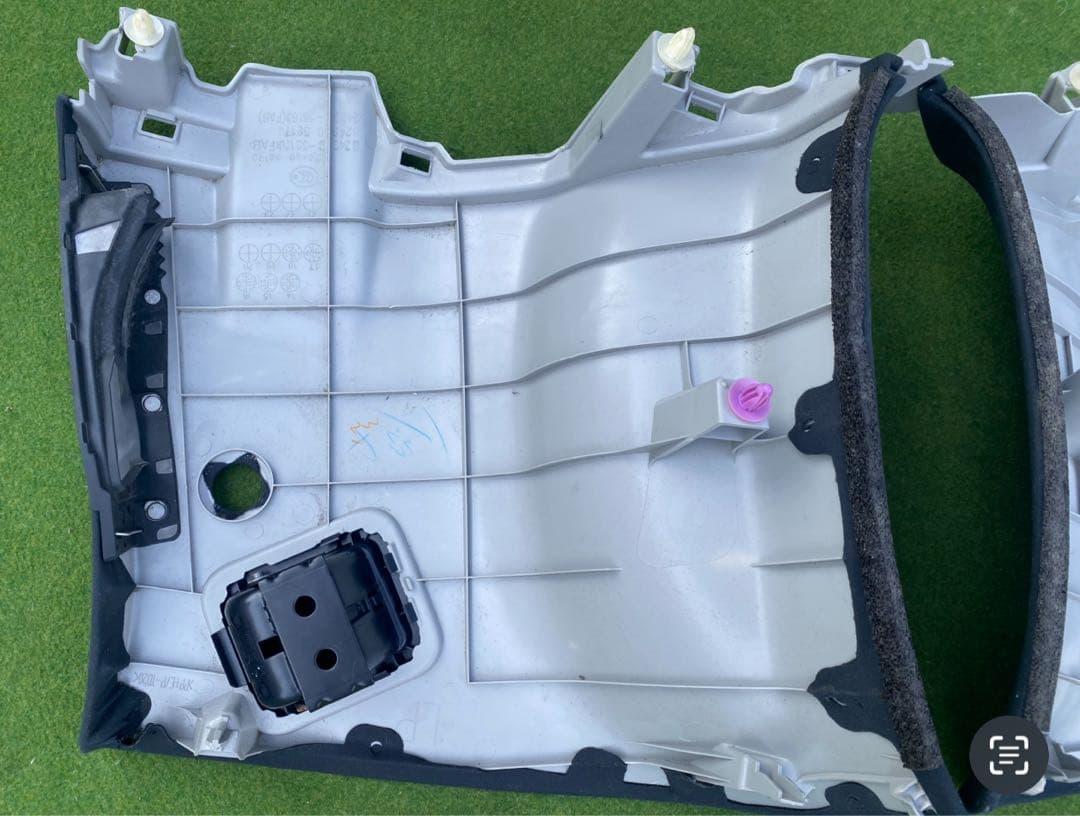 30アルファード　ヴェルファイア　後期　リアピラーカバー