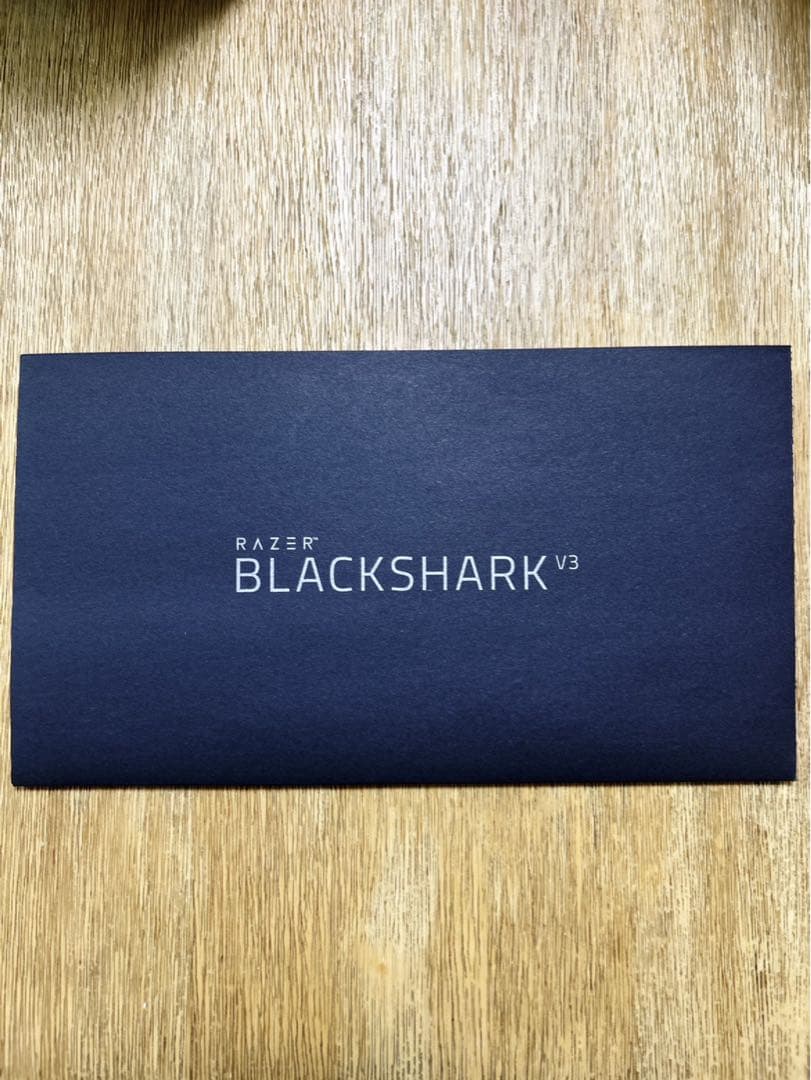 ヘッドホン RAZER BLACKSHARK V3 WHITE EDITION