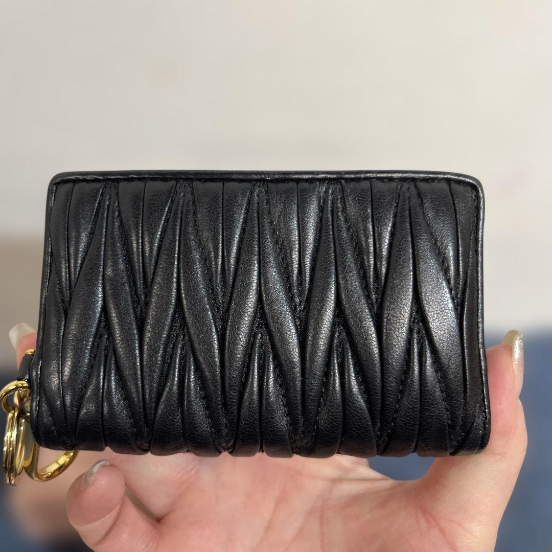 ミュウミュウ カードケース 名刺入れ マテラッセ ロゴ金具 レザー 黒