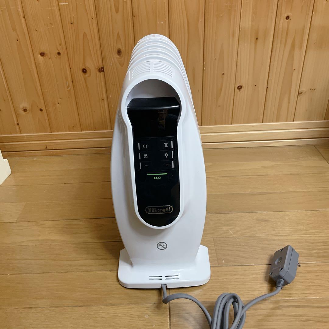 【美品】DeLonghi オイルヒーター ホワイト　NJ0505E デロンギ