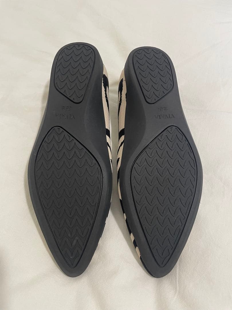 VIVAIAフラットシューズ 35.5 22.5cm ホワイトタイガー