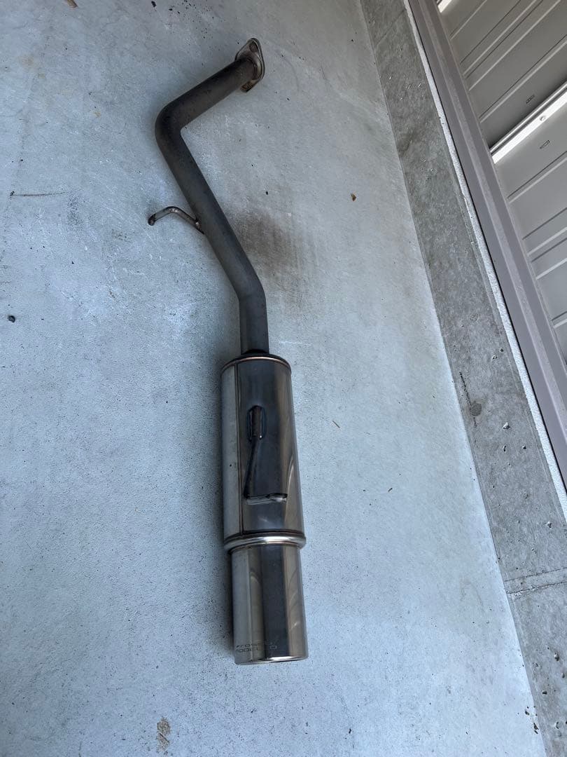 30プリウス　ロッソモデロ GT-8 マフラー