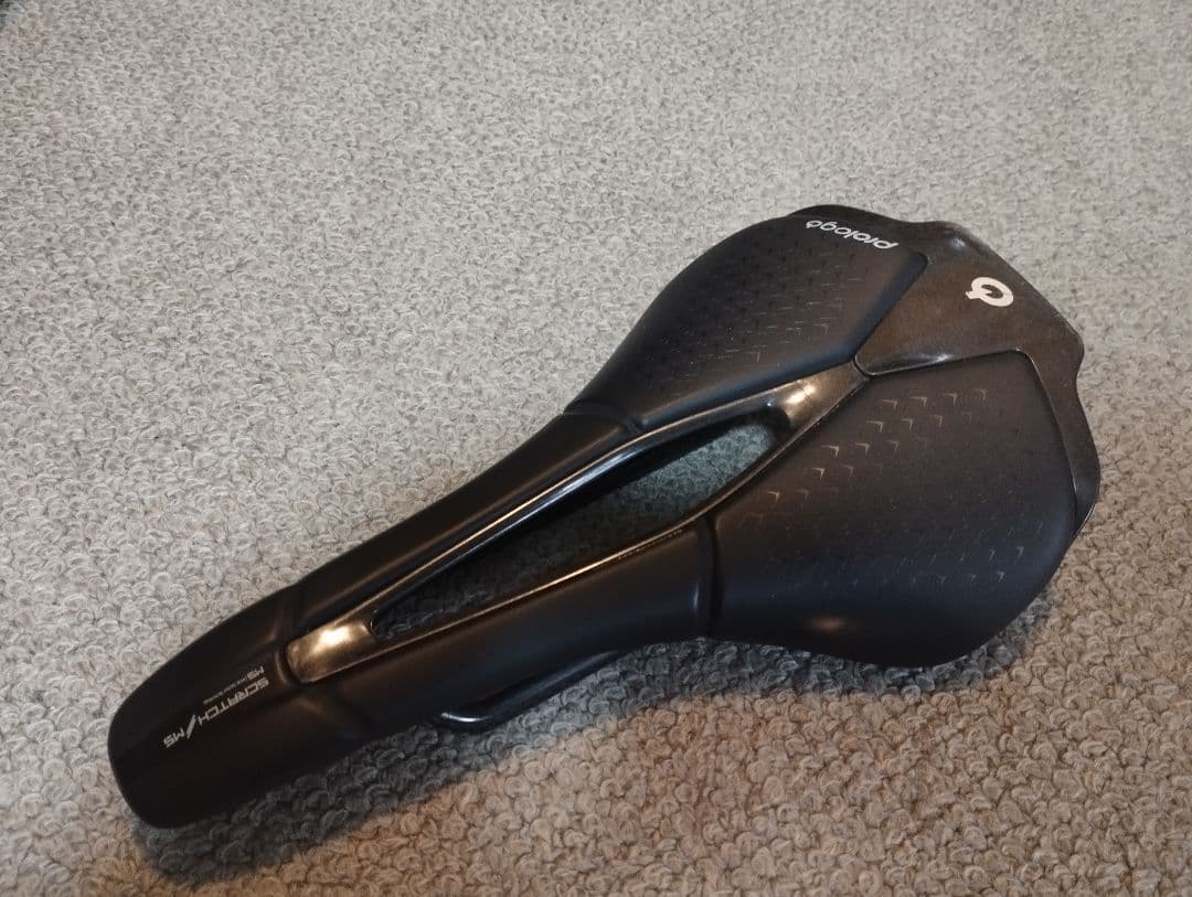 Prologo Scratch M5 Nack サドル ブラック