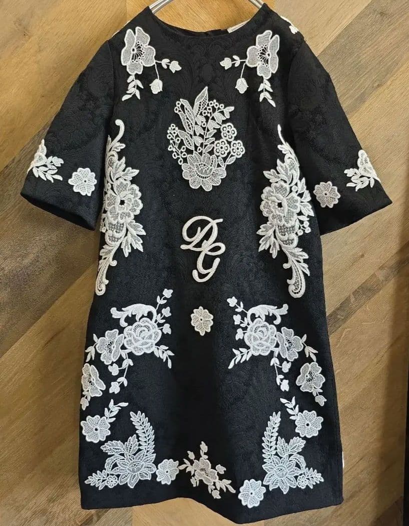 ドルチェ&ガッバーナ 刺繍 ワンピース120 美品♡ y10 キッズ