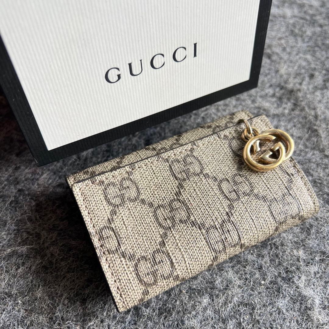 F75激安早い者勝ち✨ GUCCI GGパターン ベージュレザーキーケース