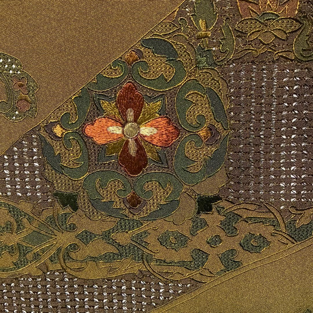 D52 訪問着 汕頭・蘇州刺繍 総刺繍 華文 唐草 正絹 着物 袷 未使用極美品