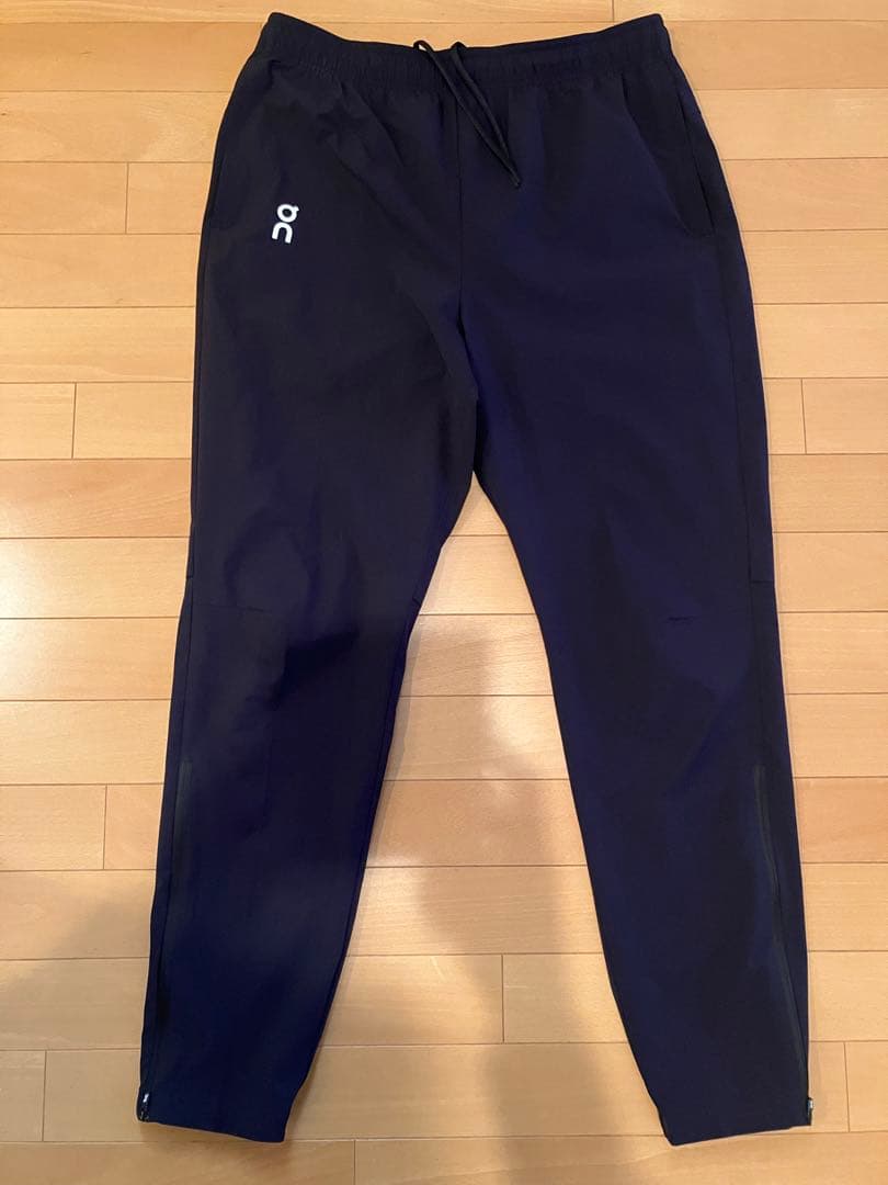 10月30日まで出品❗️【極美品】onコア　パンツ　ブラックM