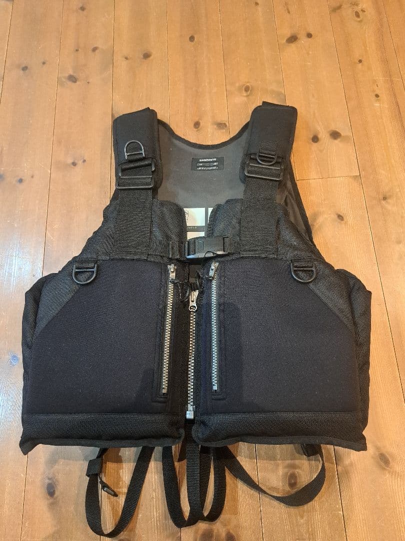 最終値下(2月5日まで)シマノ VF-029U ロックショアベスト ブラック