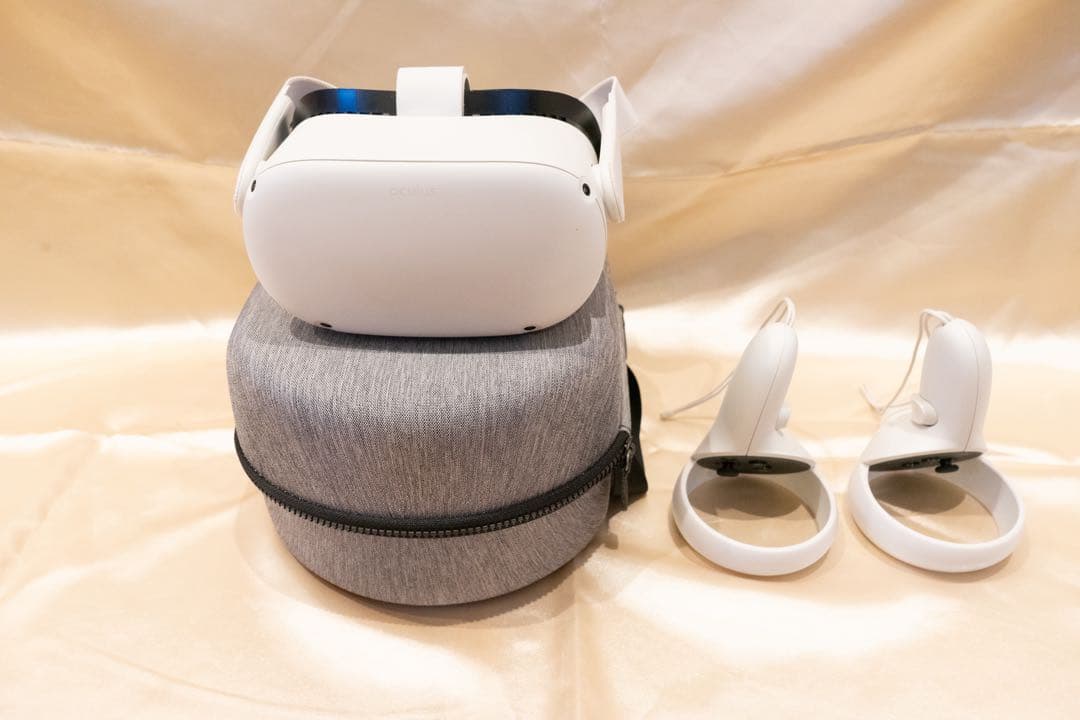 Quest 2 VR ケース付き　オキュラスクエスト　メタクエスト