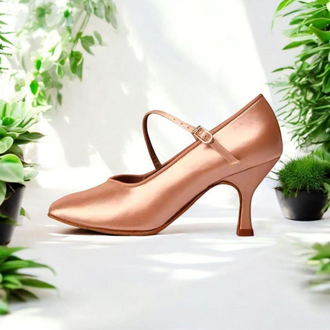 BD社交ダンス　スタンダードシューズ24cm　安定のヒール5.5cm　新品未使用