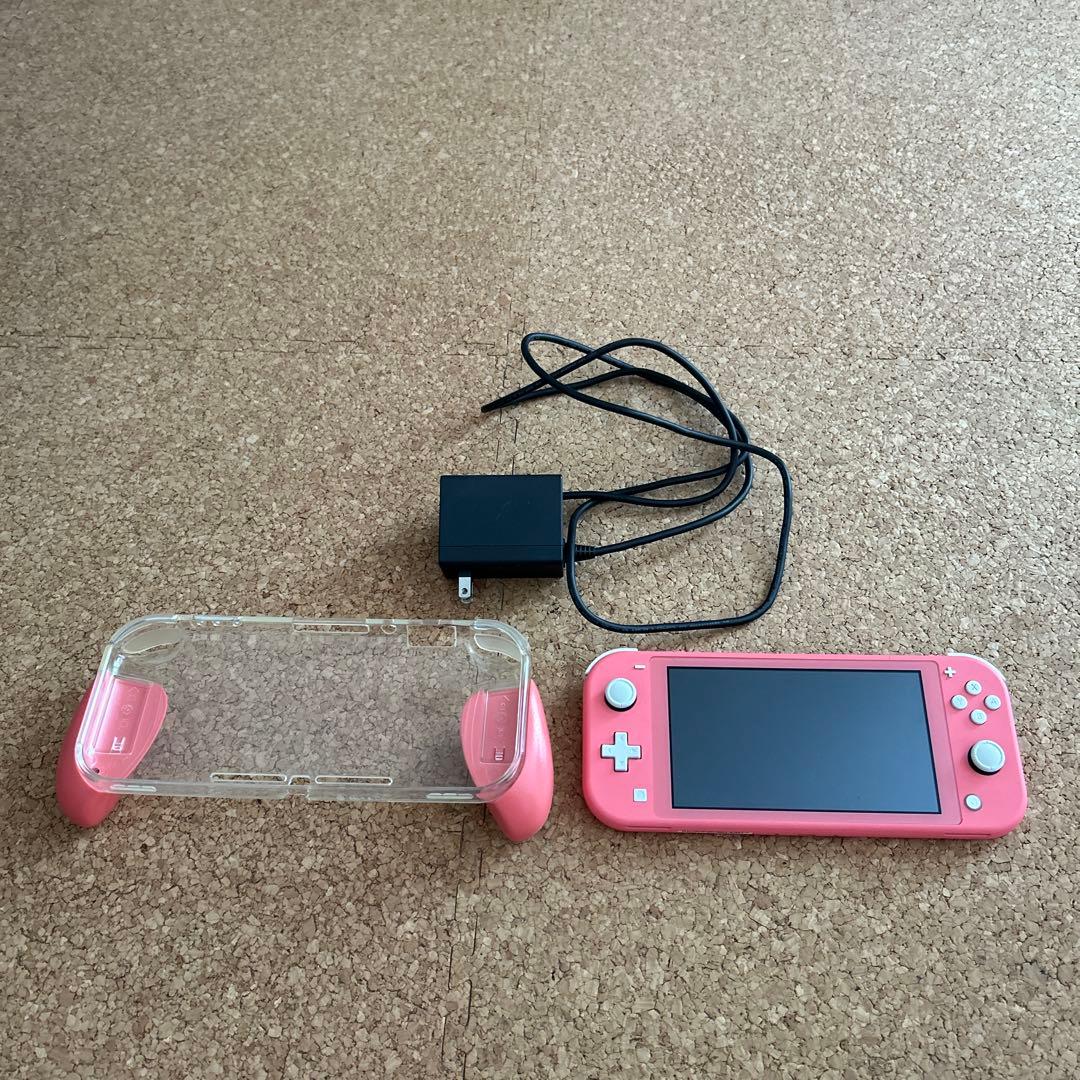 Nintendo Switch Lite 本体 充電器　持ち手付きクリアケース