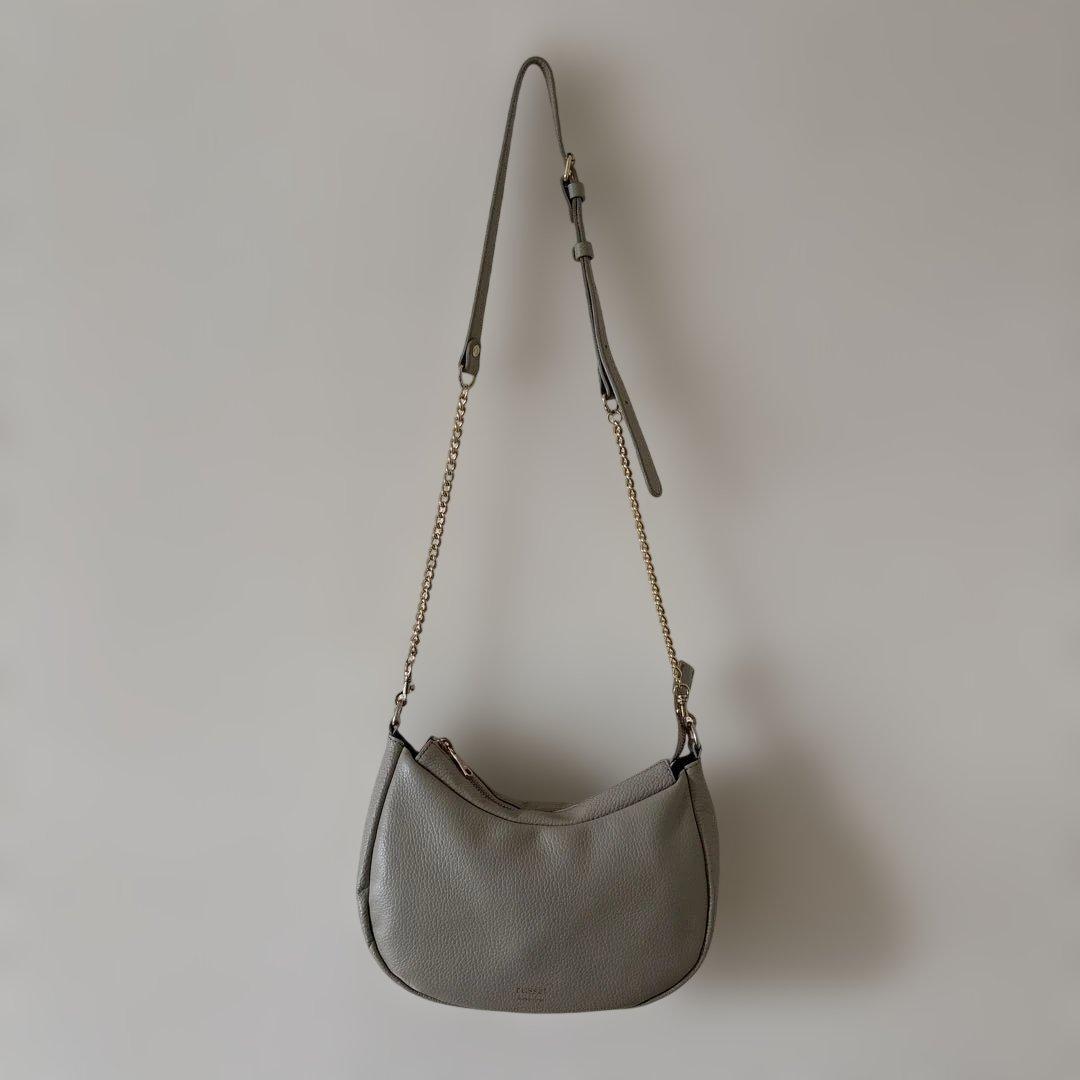 russet ハーフムーンショルダーとショルダーベルト(別売)