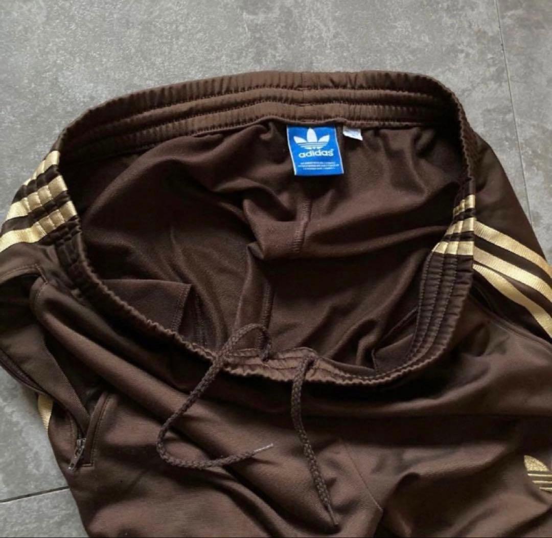 adidas ブラウン ジャージ セットアップ