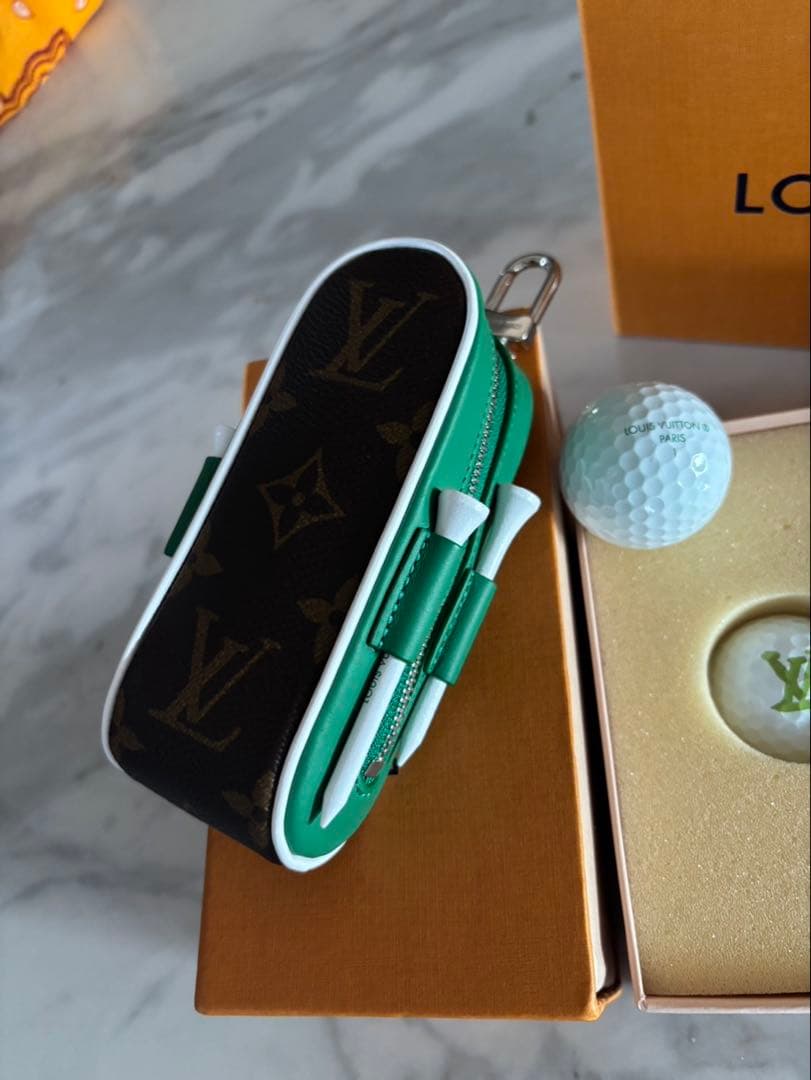 LOUIS VUITTON ゴルフボールセット