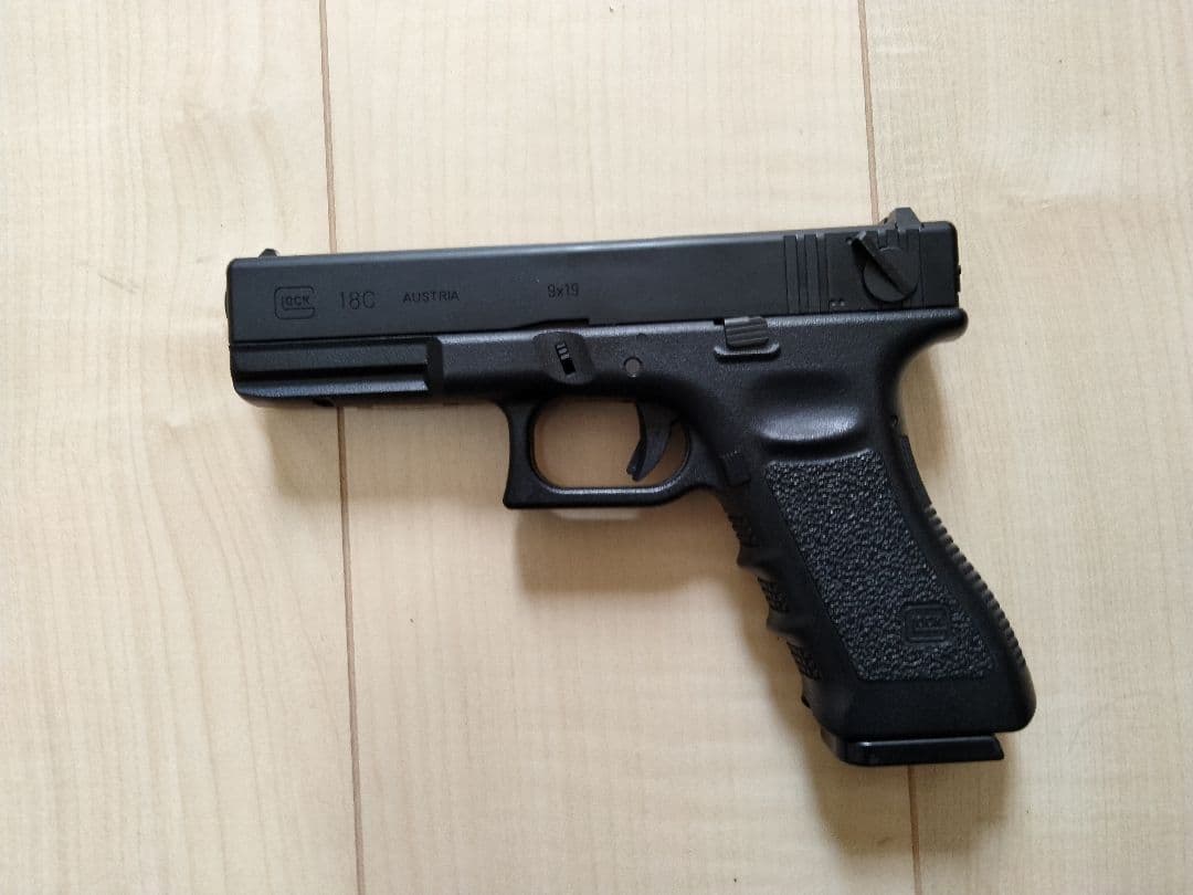東京マルイ　GLOCK 18C 　ガスブローバック　ハンドガン