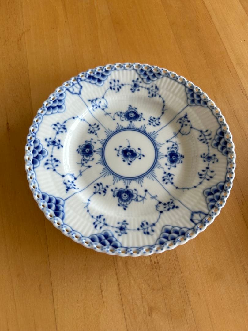 あんじゅ　④ロイヤルコペンハーゲン　ブルーフルーテッド フルレース17cm