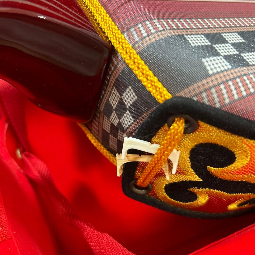 三線セット（赤と黒と桃色、チューナー付き）