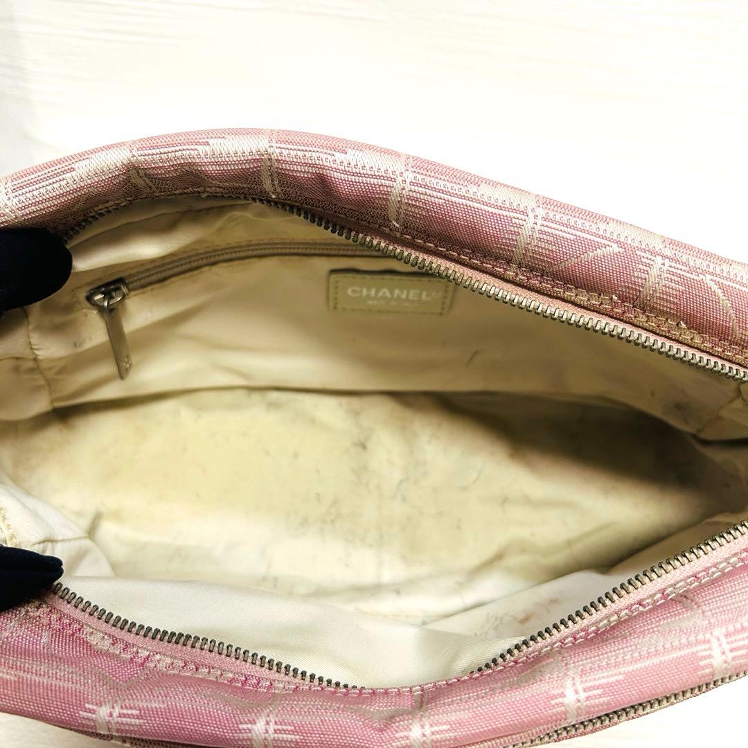 シャネル　 ニュートラベルラインイタリア製8008099