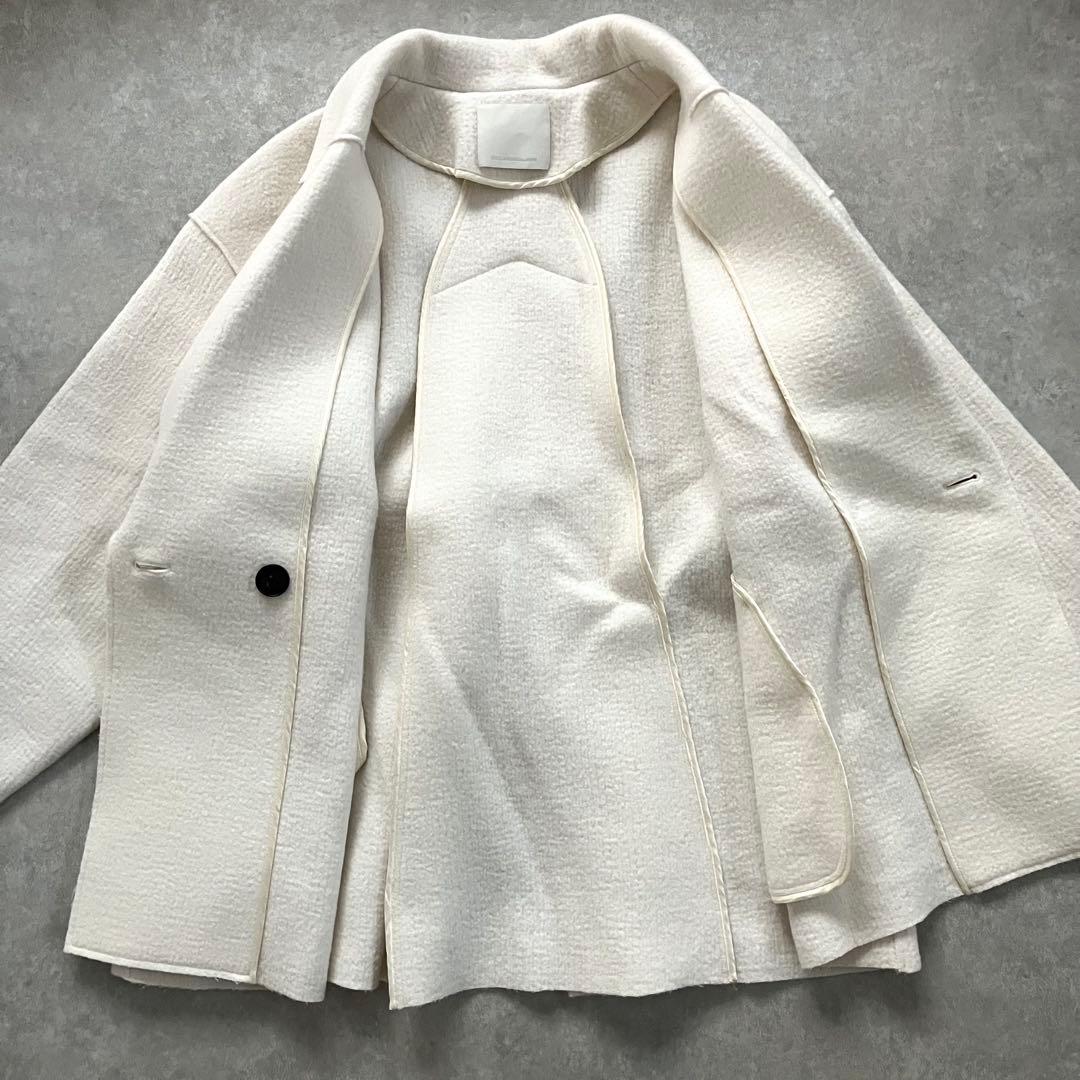 美品 ガリャルダガランテ ブークレーショートコート ウール アイボリー