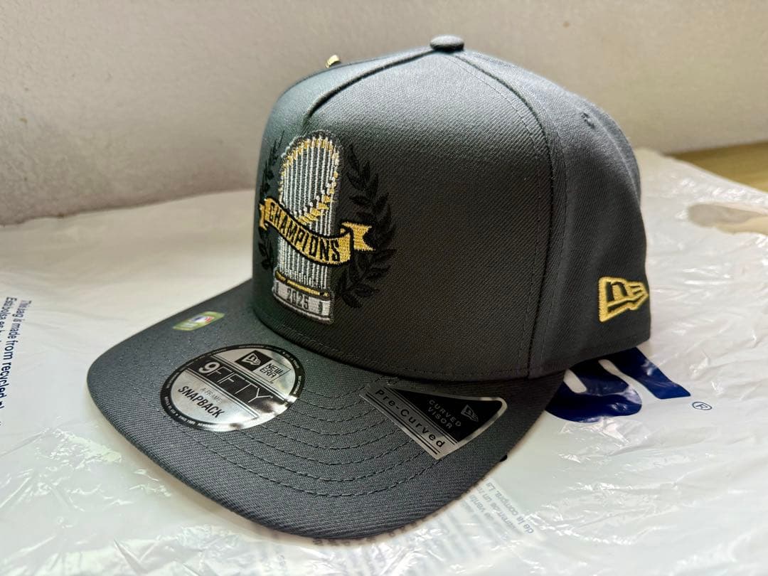 ドジャース　2025 ワールドシリーズ　優勝キャップ 大谷翔平サイン刺繍付き