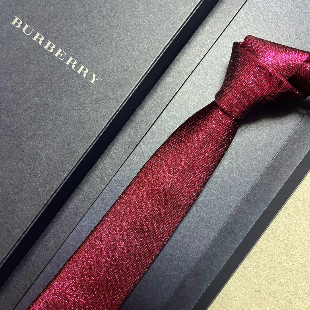 美品　バーバリーロンドン　ネクタイ　赤ピンク　ラメ　派手　結婚式