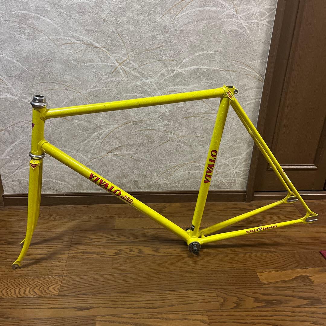 VIVALO PRO スペシャル ピスト ラメイエロー NJS認定