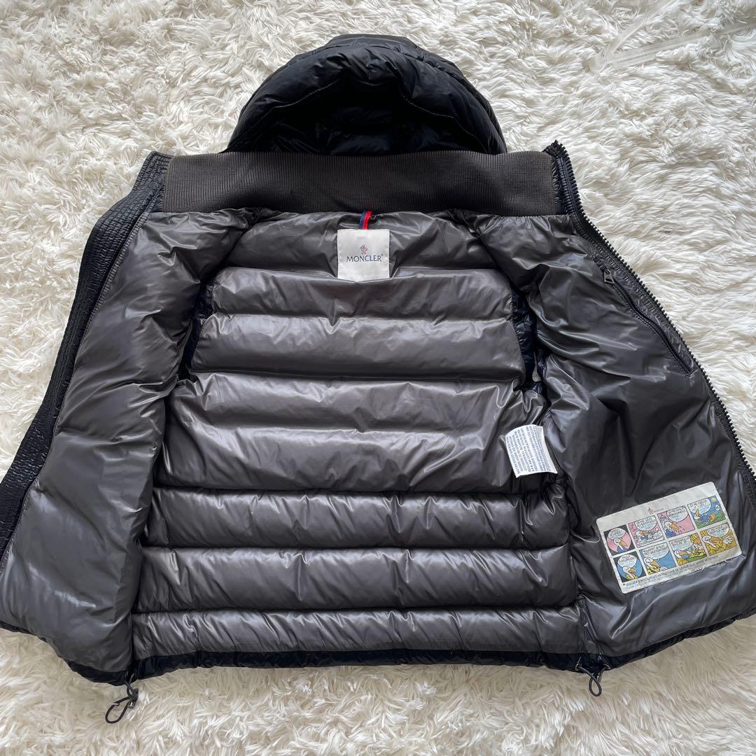 MONCLER モンクレール BARTHOLOME フーディー ダウンベスト　2