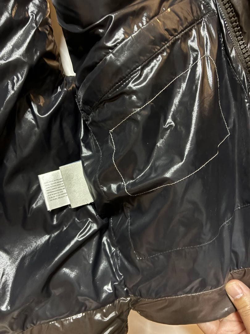 MONCLER ブラウン ダウンベスト