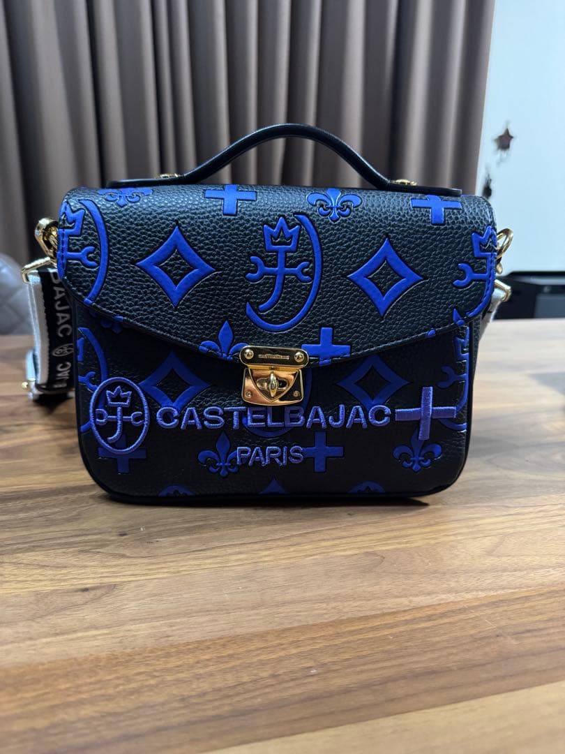 カステルバジャック　ショルダーバッグ