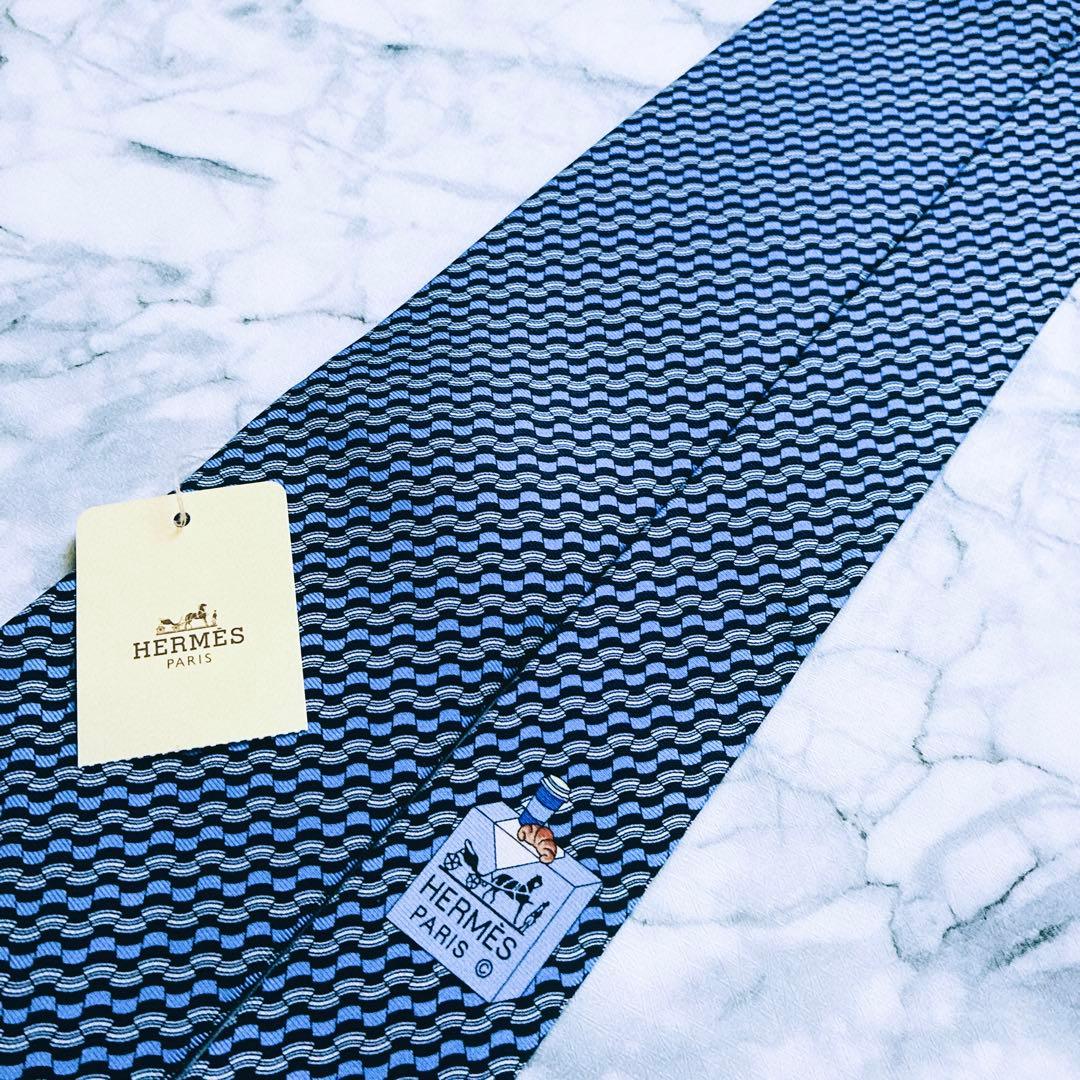 ✨未使用タグ付✨HERMES 波形ストライプ　青海波模様　ブルー　ネクタイ