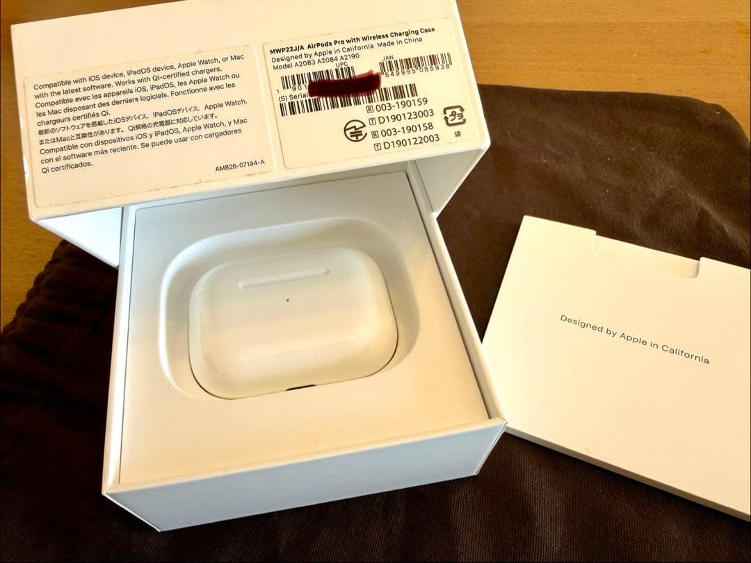 AirPods Pro（ワイヤレス充電ケース付き）正規品・箱/付属品あり